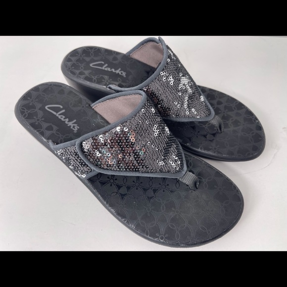 NEW! Clarks 65719 Thong Glitter Gray/Black Slip On Wedge Sandals Size 6 - Picture 5 of 12